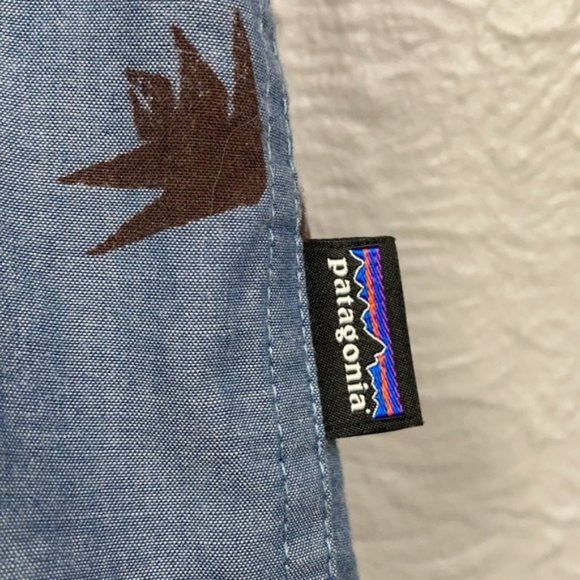 Patagonia Blue Brown Patterned Short Sleeve Shirt - Size Large - Picture 5 of 8